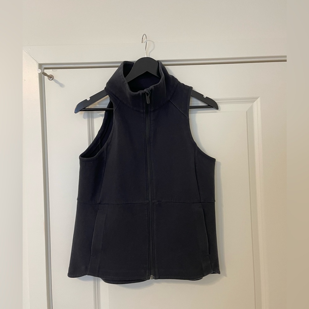 Women’s Lululemon Jacket Size 6 Black